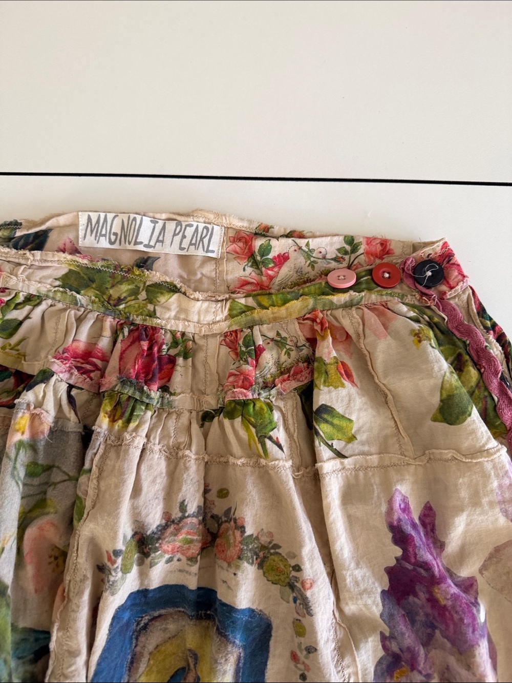 Magnolia Pearl Cream Floral Patchwork Cropped Pants L - Picture 2 of 6